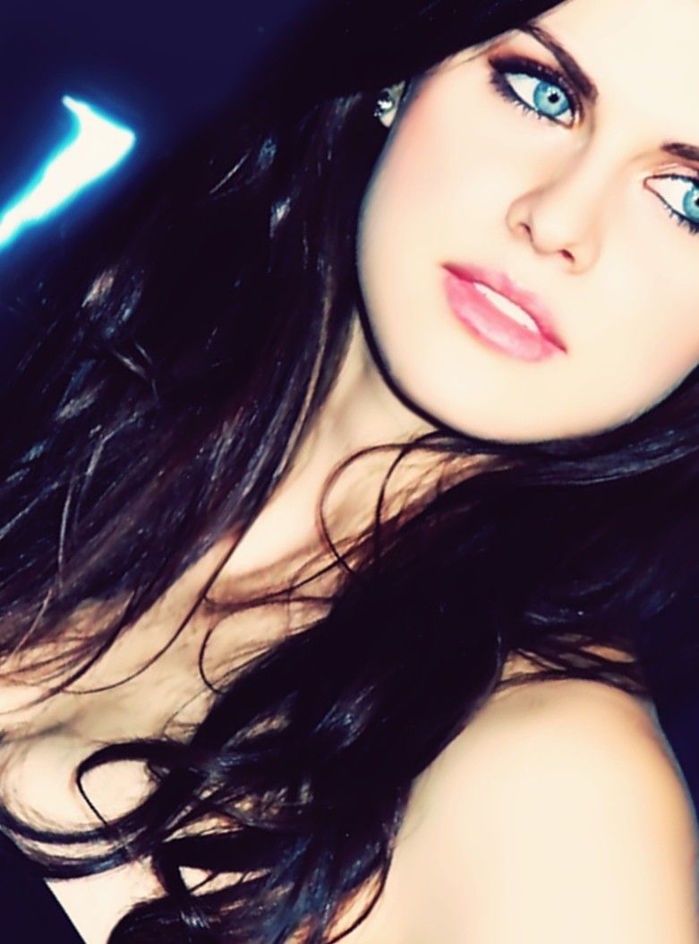 Alexandra Daddario Breast Photoshoot