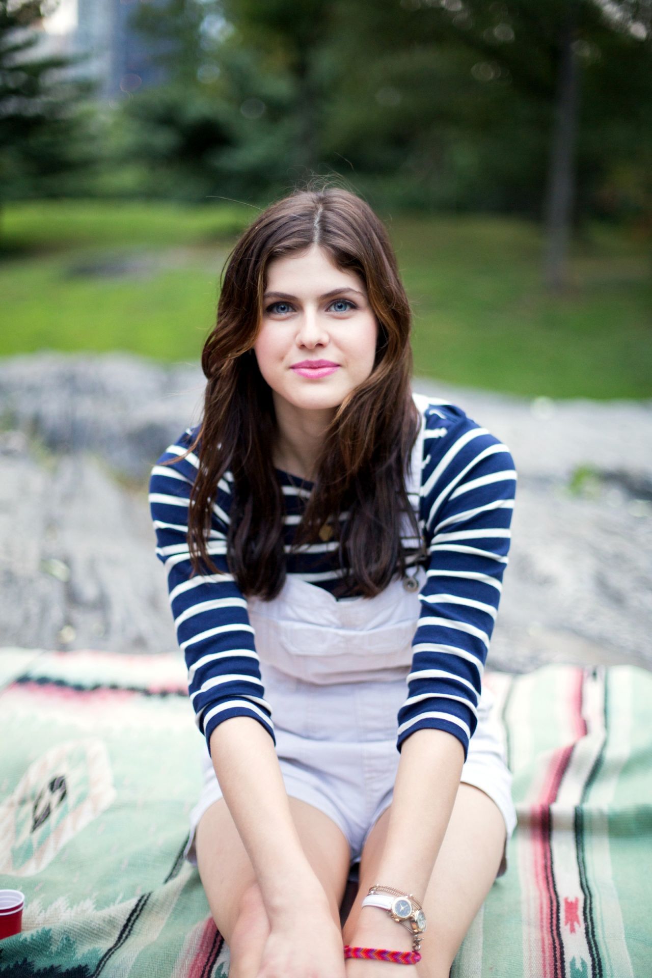 Alexandra Daddario Leg Photoshoot