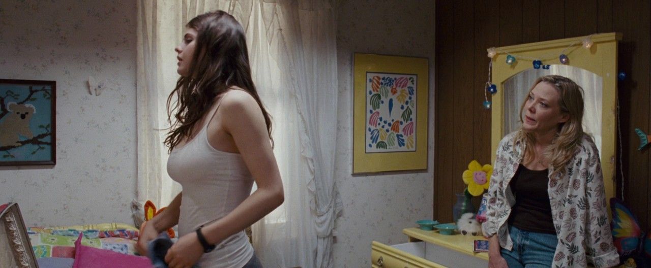 Alexandra Daddario Leg Photoshoot