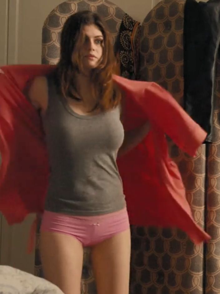 Alexandra Daddario Leg Photoshoot
