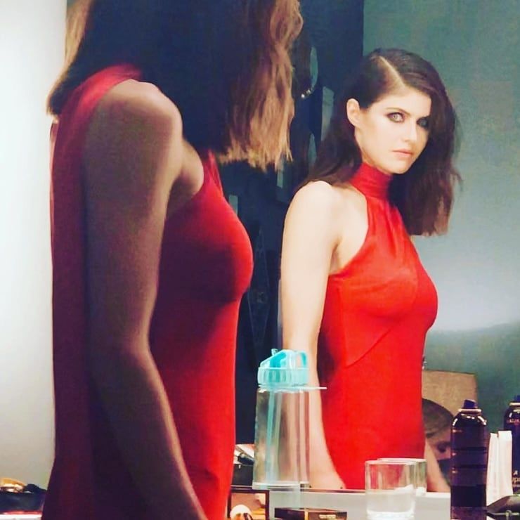Alexandra Daddario Leg Photoshoot