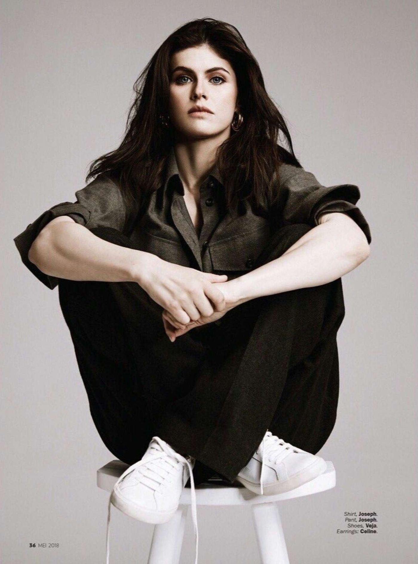 Alexandra Daddario Leg Photoshoot