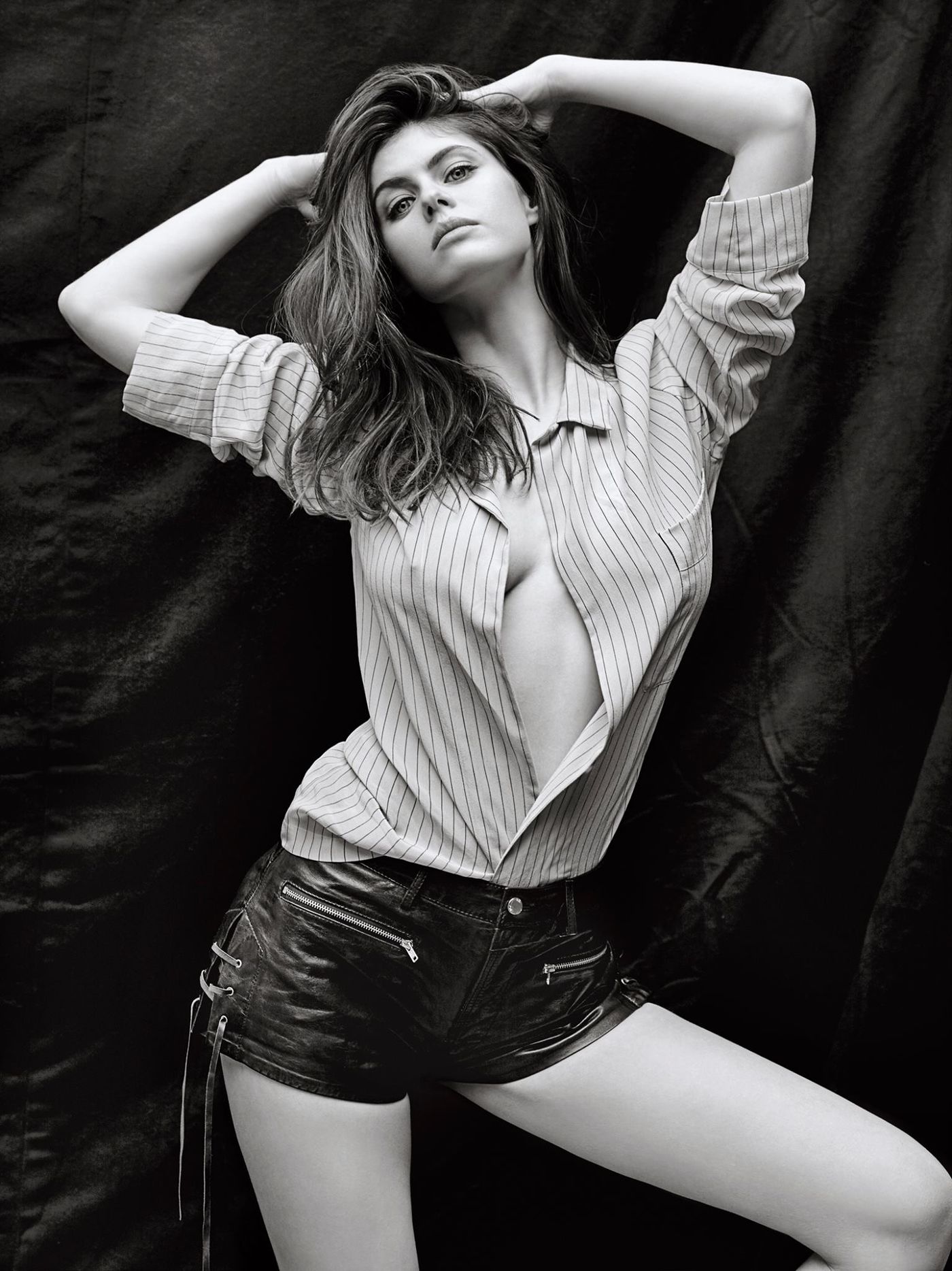 Alexandra Daddario Leg Photoshoot