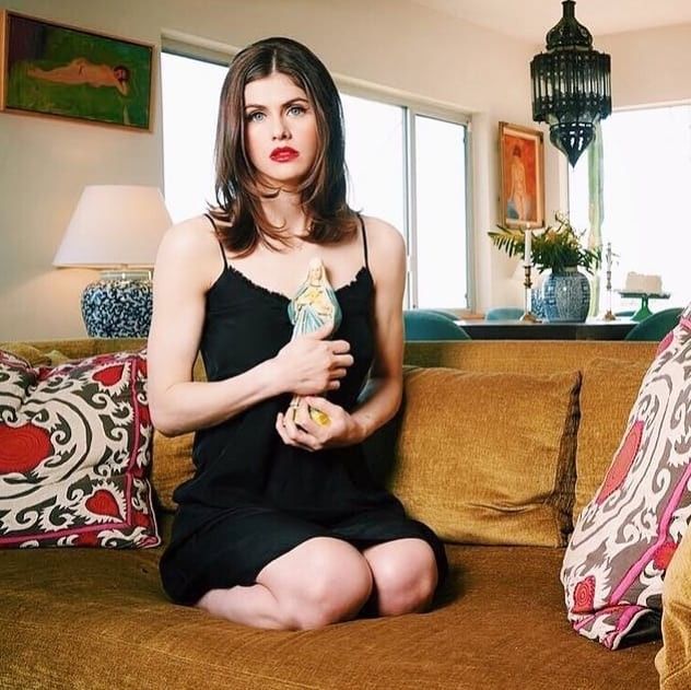 Alexandra Daddario Leg Photoshoot