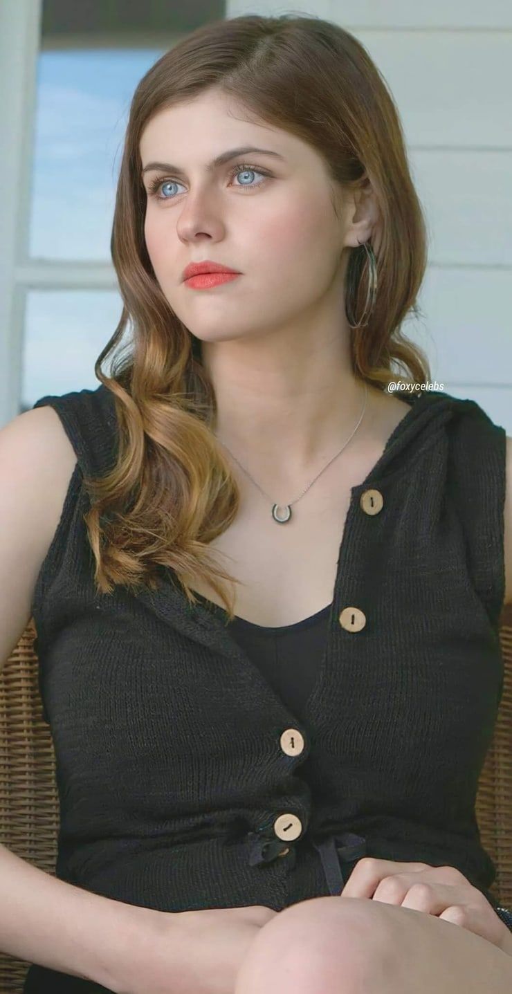 Alexandra Daddario  Photoshoot