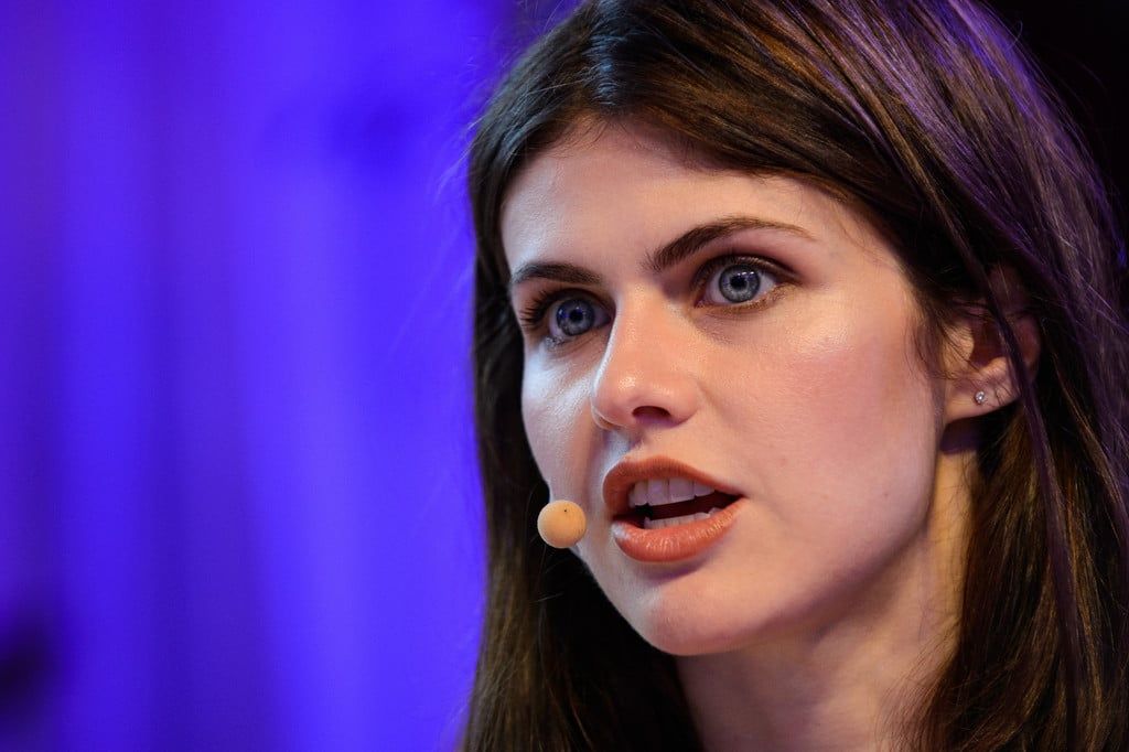 Alexandra Daddario  Photoshoot