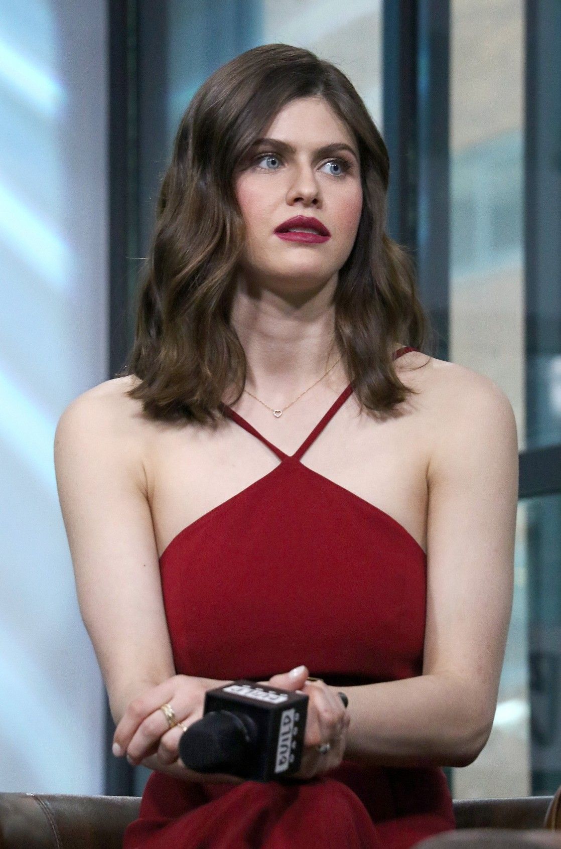 Alexandra Daddario Leg Photoshoot