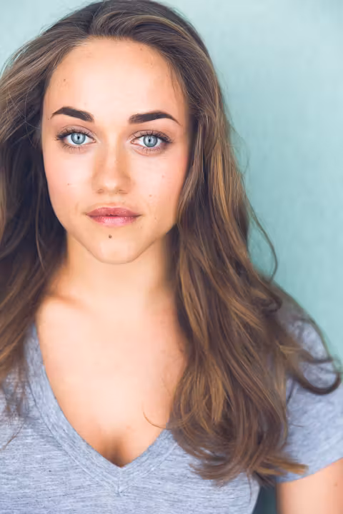 Alice Kremelberg  Photoshoot