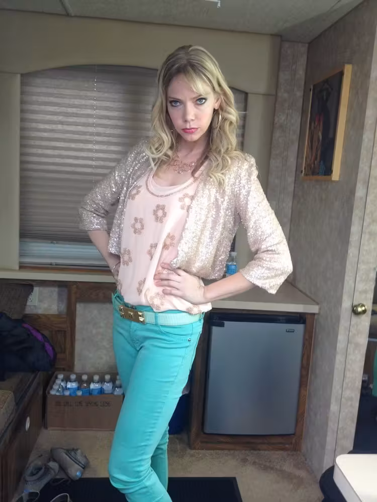 Riki Lindhome  Photoshoot