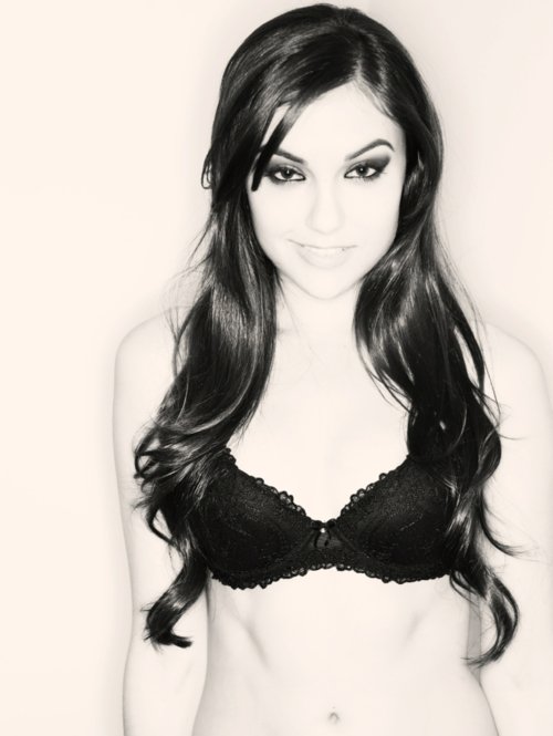 Sasha Grey Leg Photoshoot