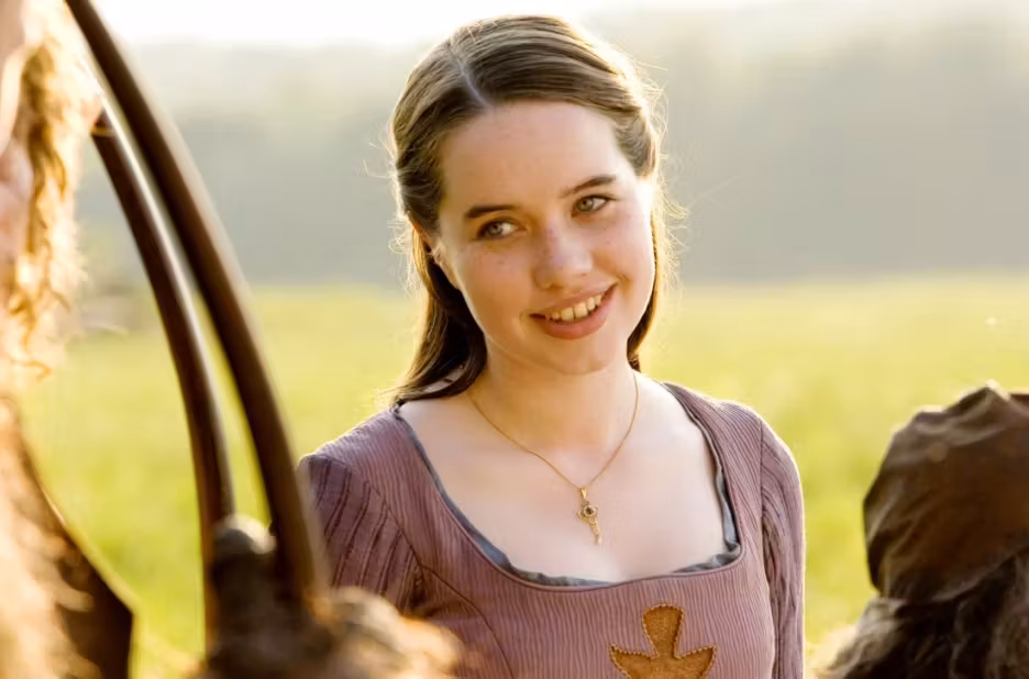Anna Popplewell  Photoshoot
