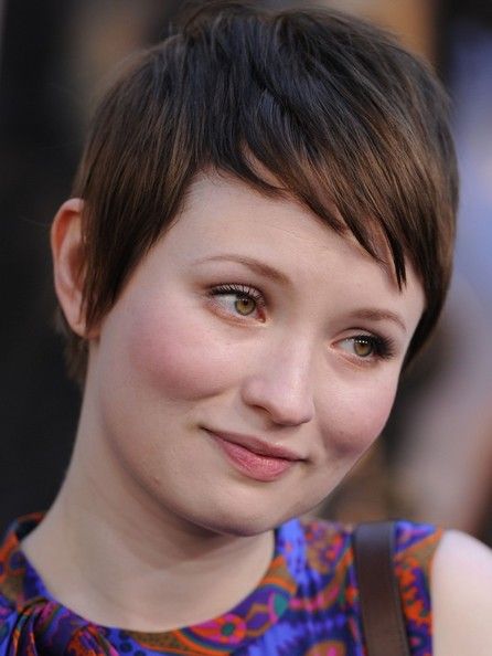 Emily Browning Sexy and Hottest Photos , Latest Pics