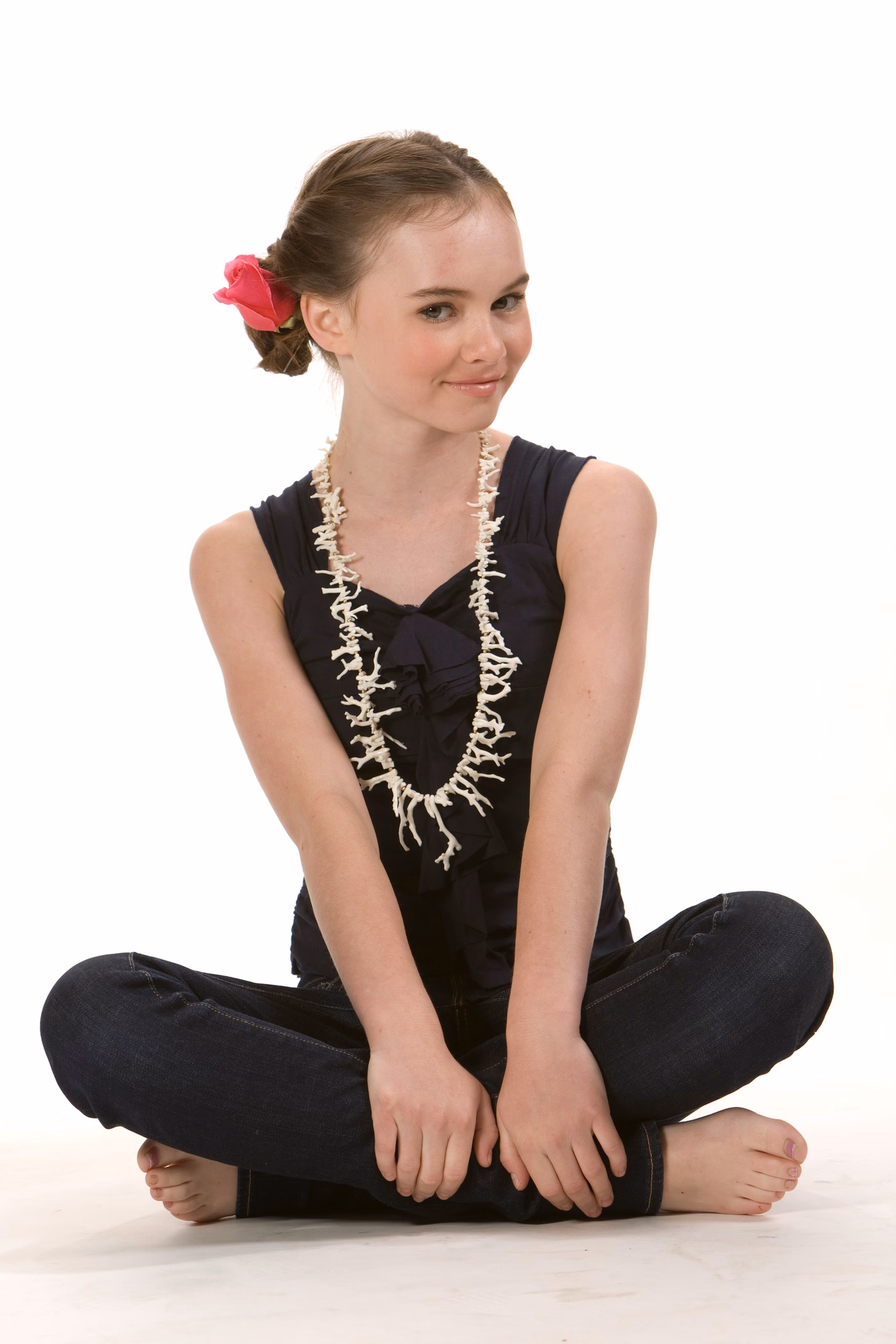Madeline Carroll Leg Photoshoot