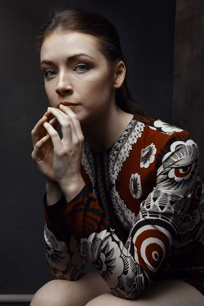Sarah Bolger Leg Photoshoot