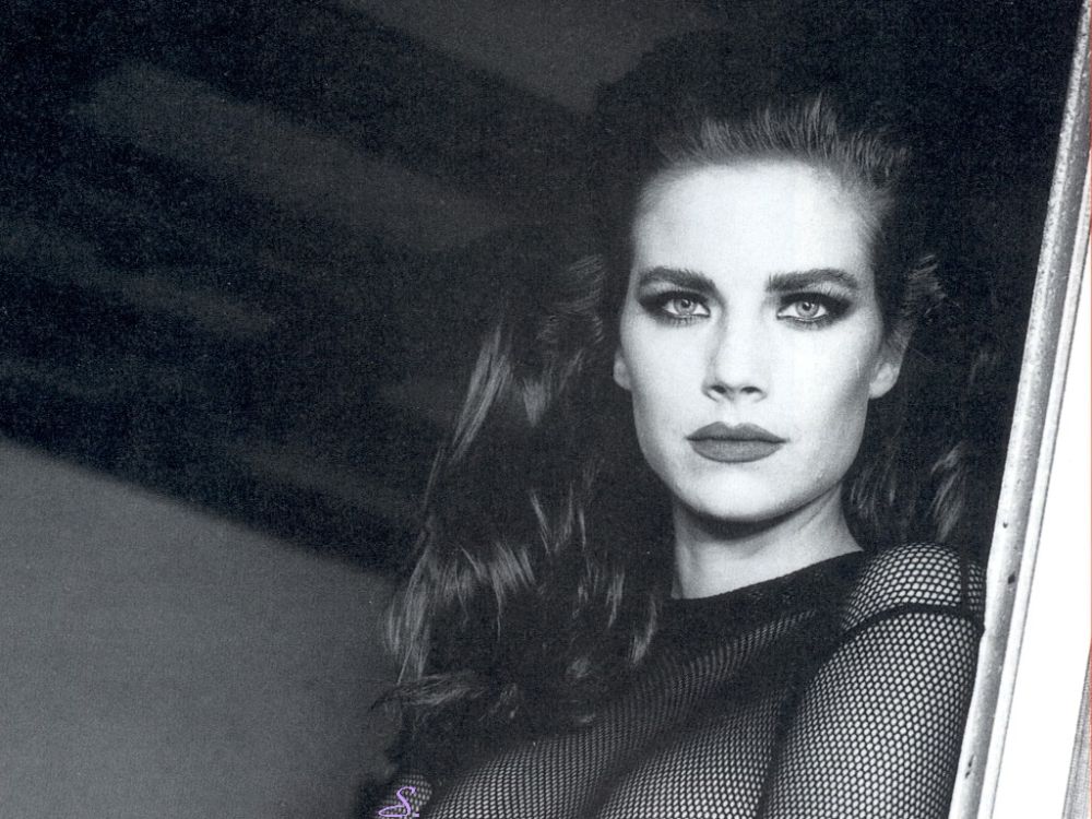 Terry Farrell Sexy and Hottest Photos , Latest Pics