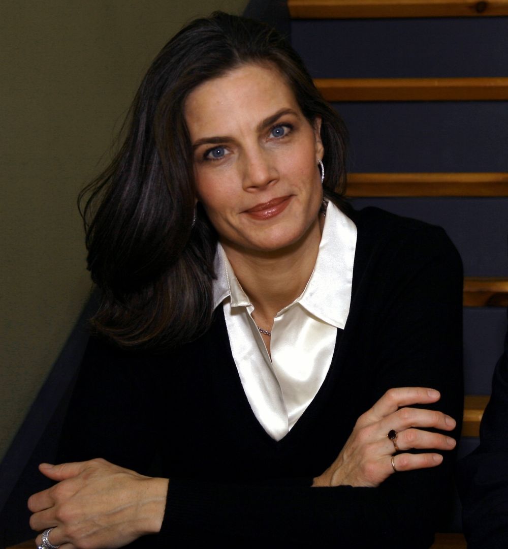 Terry Farrell Sexy and Hottest Photos , Latest Pics