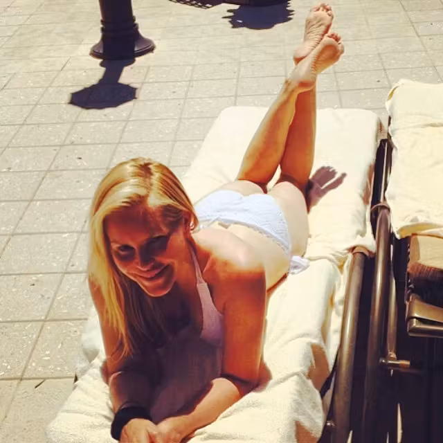 Gena Lee Nolin  Photoshoot