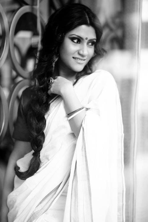 Konkona Sen Sharma Sexy and Hottest Photos , Latest Pics