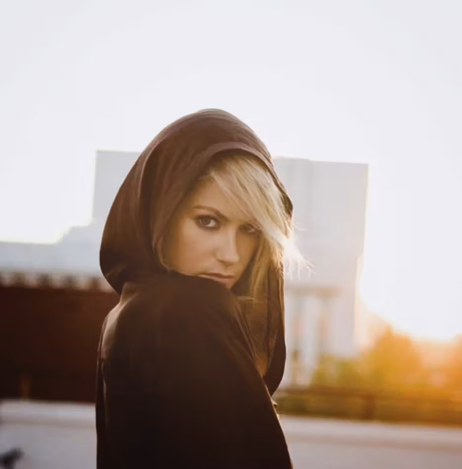 Laura Ramsey  Photoshoot