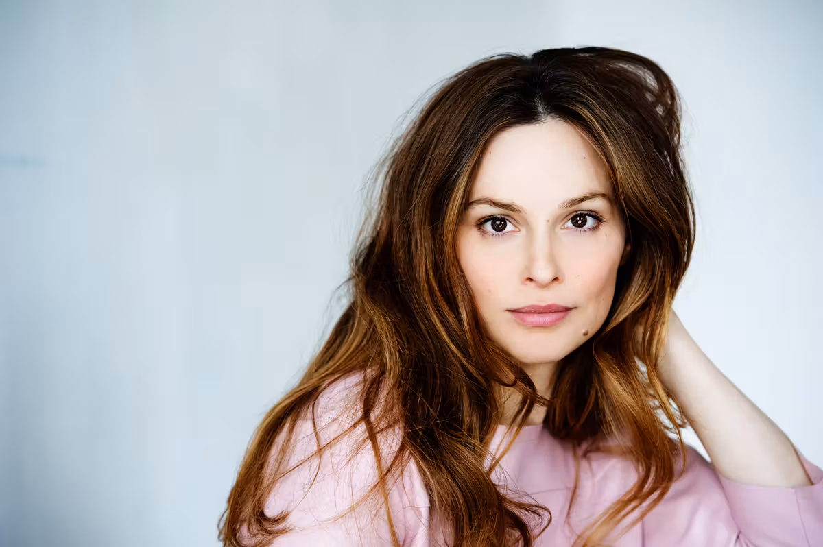 Mina Tander  Photoshoot