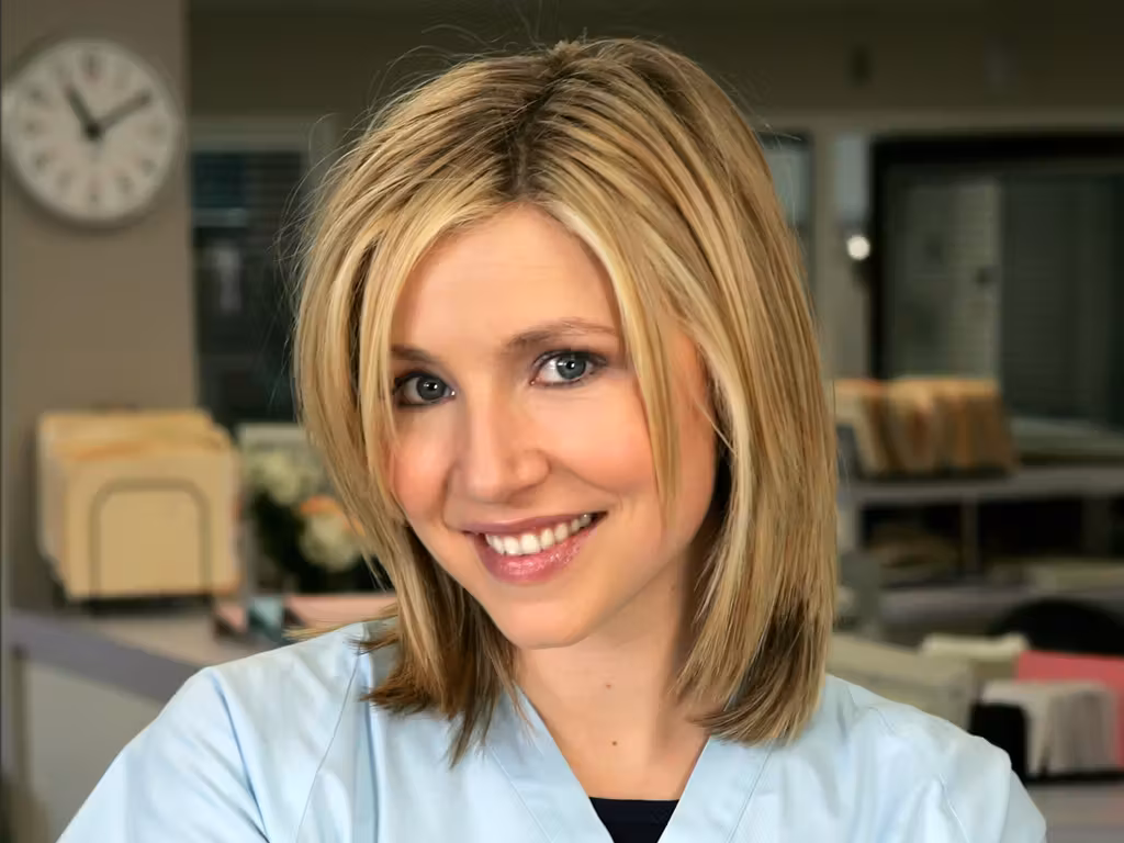 Sarah Chalke  Photoshoot