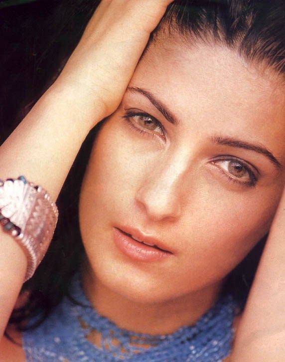 Twinkle Khanna Sexy and Hottest Photos , Latest Pics