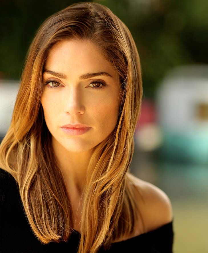 Janet Montgomery Sexy and Hottest Photos , Latest Pics
