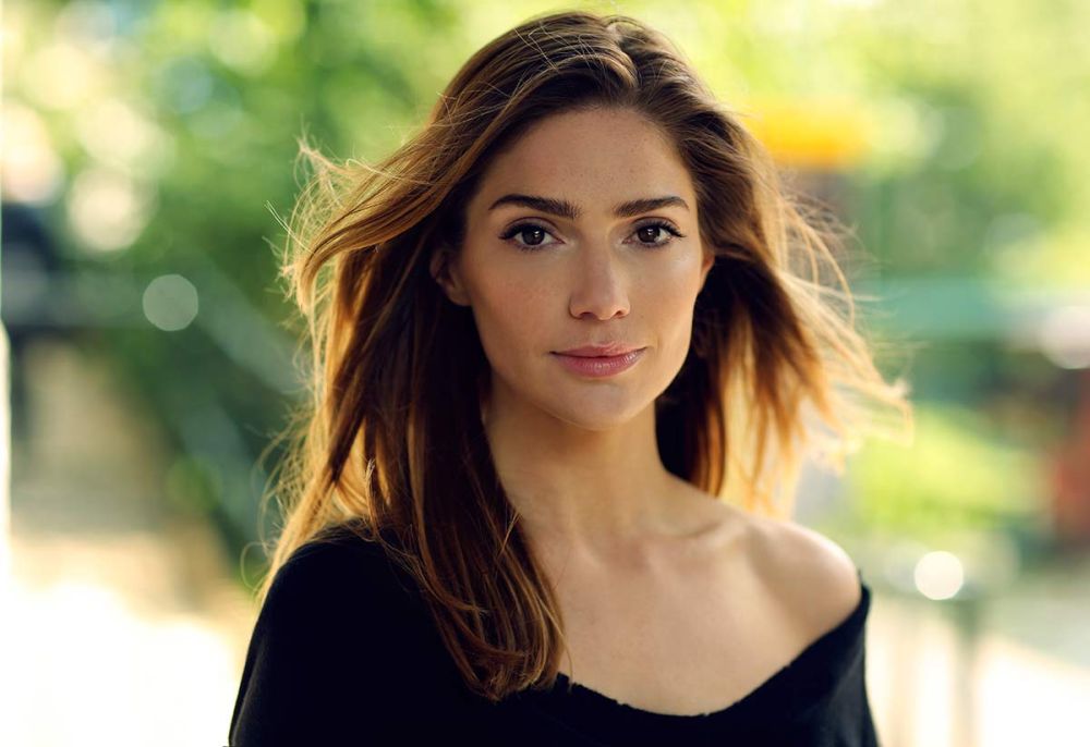 Janet Montgomery Sexy and Hottest Photos , Latest Pics