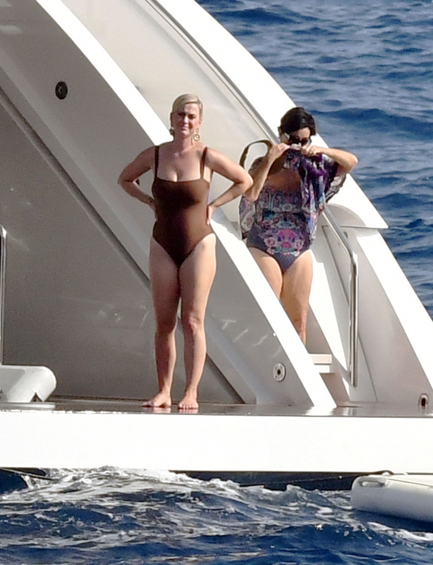 Katy Perry Leg Photoshoot