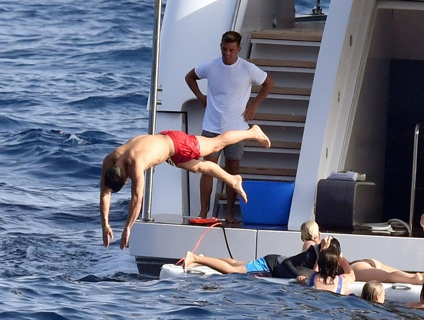 Katy Perry Swimwear/Bikini Photoshoot
