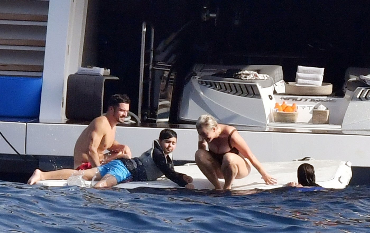 Katy Perry Swimwear/Bikini Photoshoot