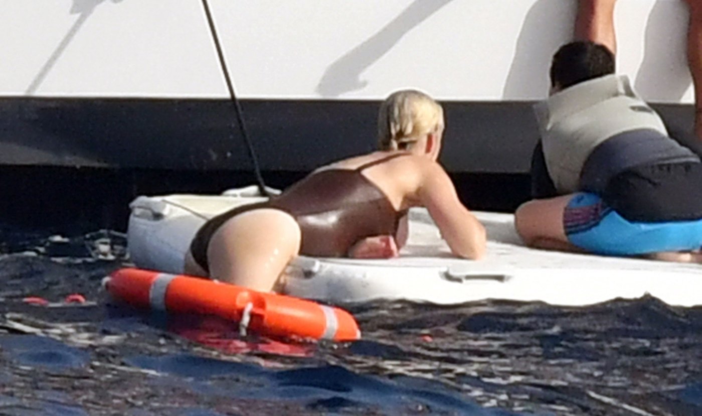 Katy Perry Swimwear/Bikini Photoshoot