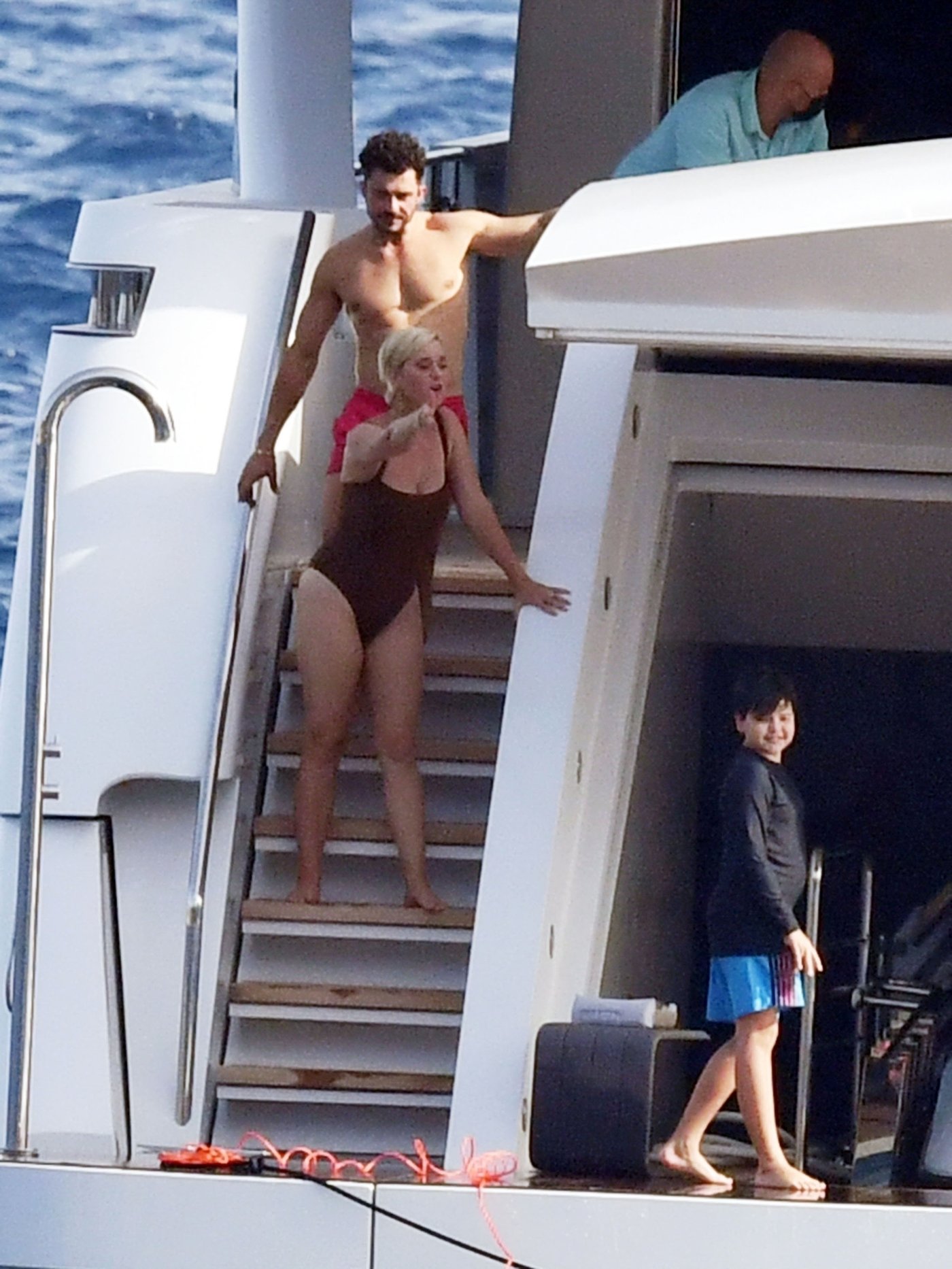 Katy Perry Leg Photoshoot