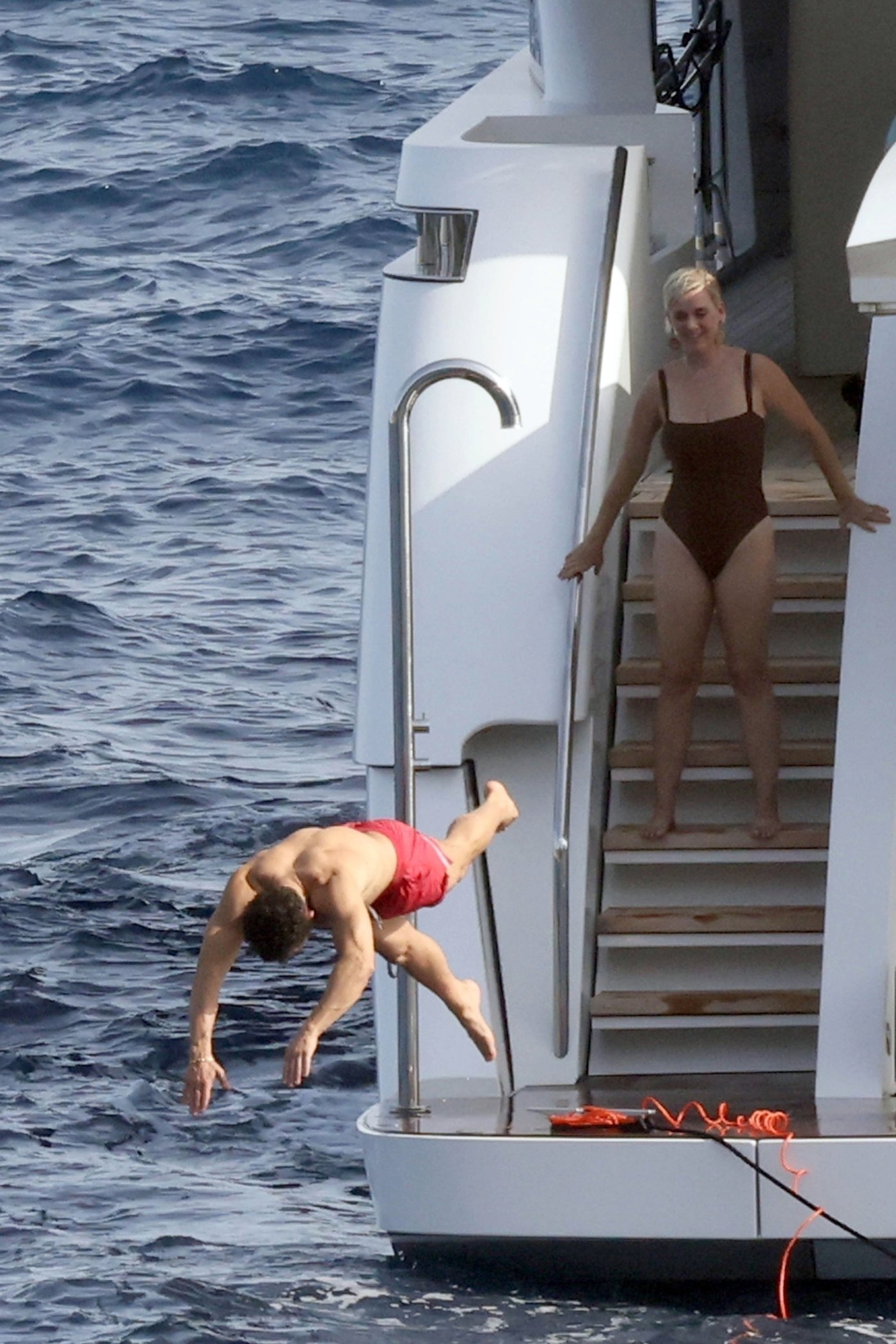 Katy Perry Leg Photoshoot