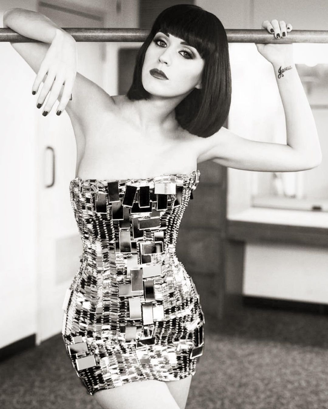 Katy Perry Leg Photoshoot