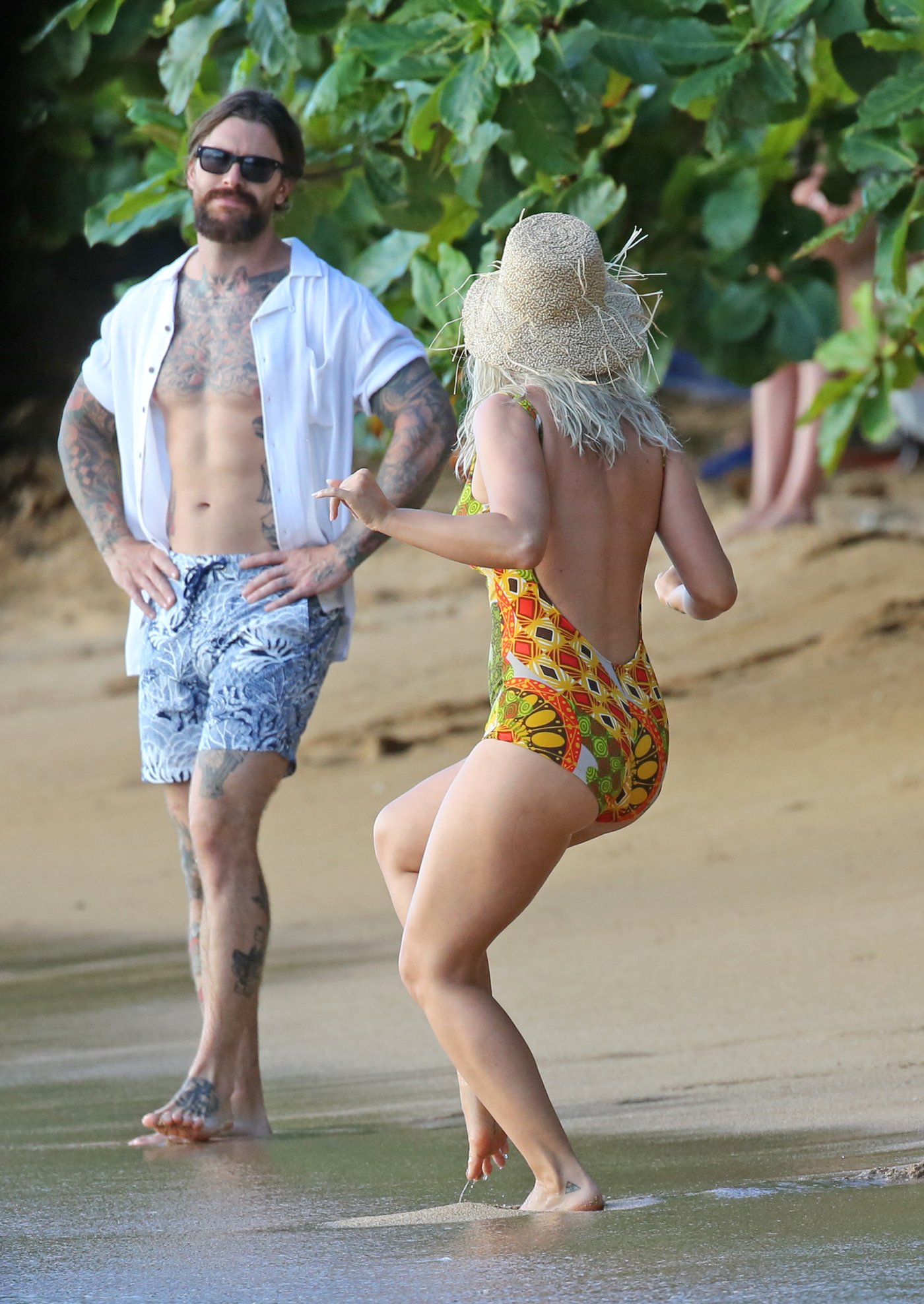 Katy Perry Leg Photoshoot
