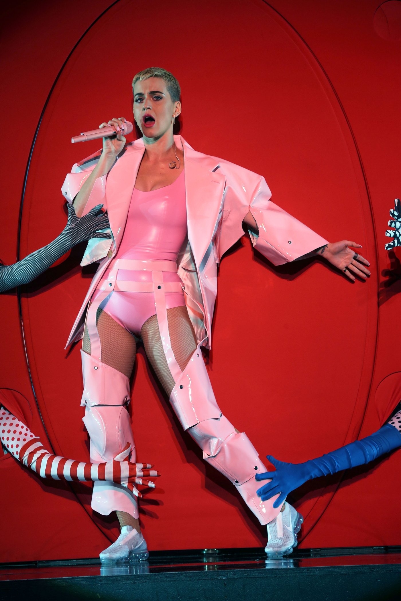 Katy Perry Leg Photoshoot