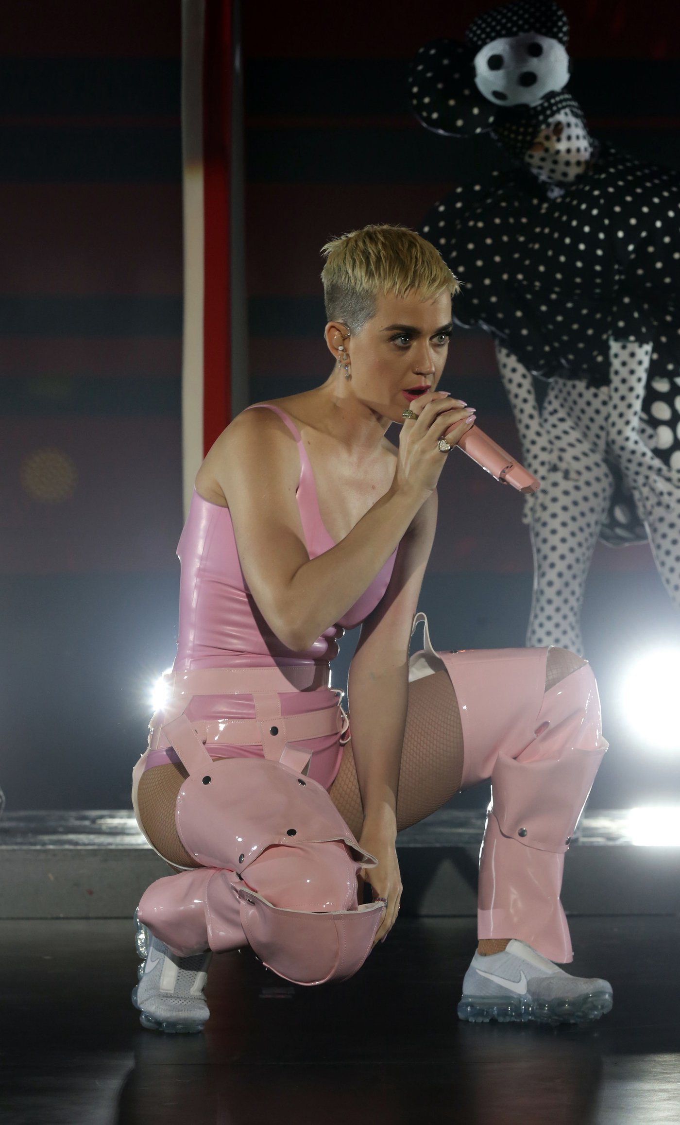 Katy Perry Leg Photoshoot
