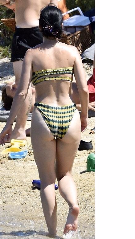 Katy Perry Swimwear/Bikini Photoshoot