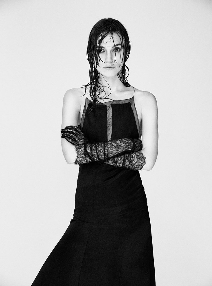 Keira Knightley Leg Photoshoot