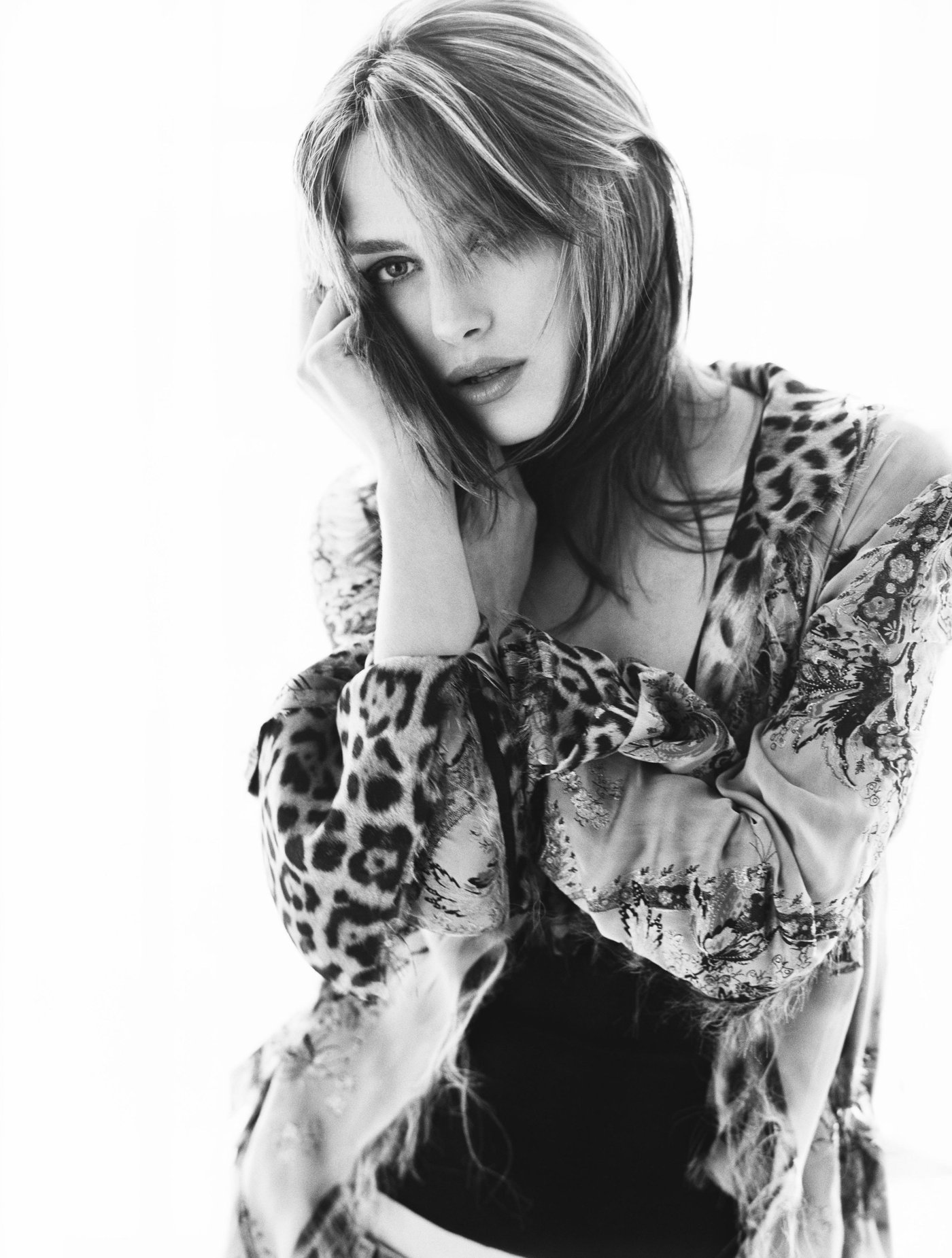 Keira Knightley Leg Photoshoot