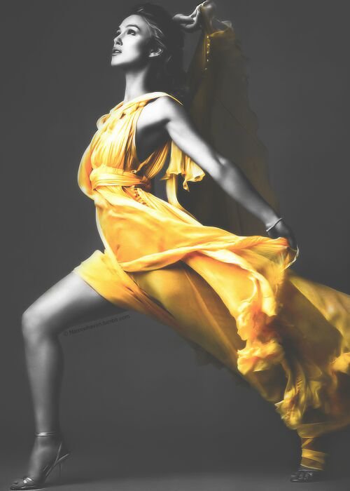 Keira Knightley Leg Photoshoot