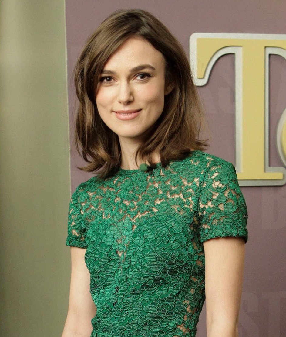 Keira Knightley Leg Photoshoot