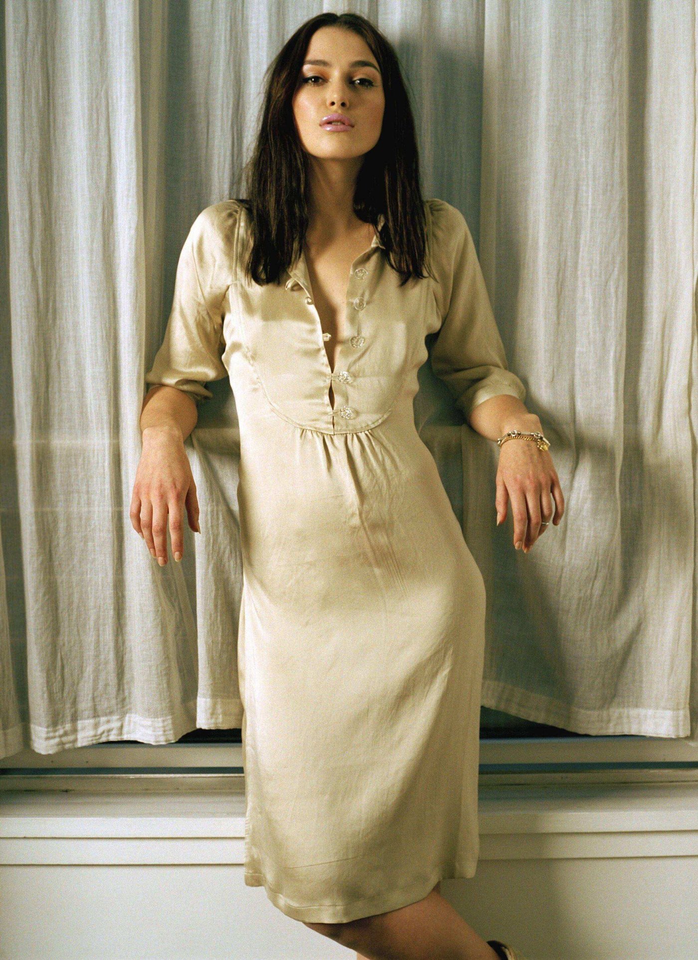 Keira Knightley Leg Photoshoot