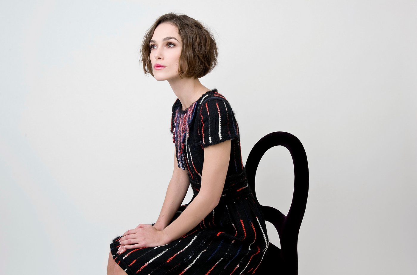 Keira Knightley Leg Photoshoot