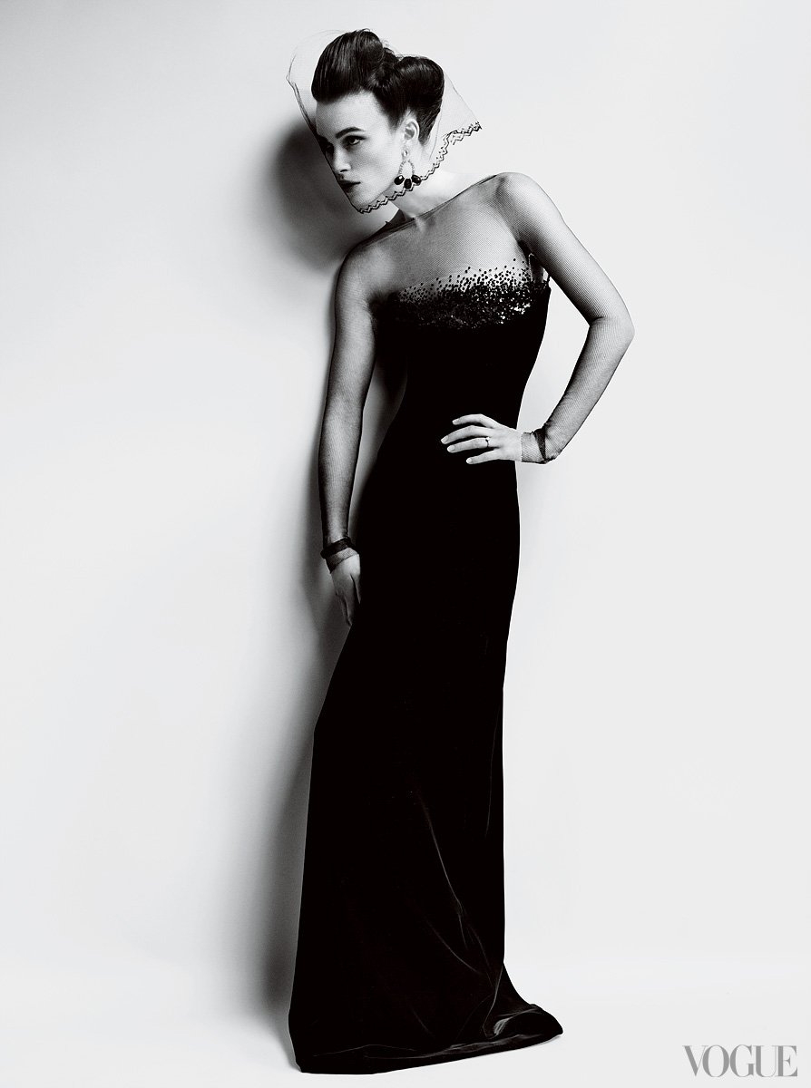 Keira Knightley Leg Photoshoot