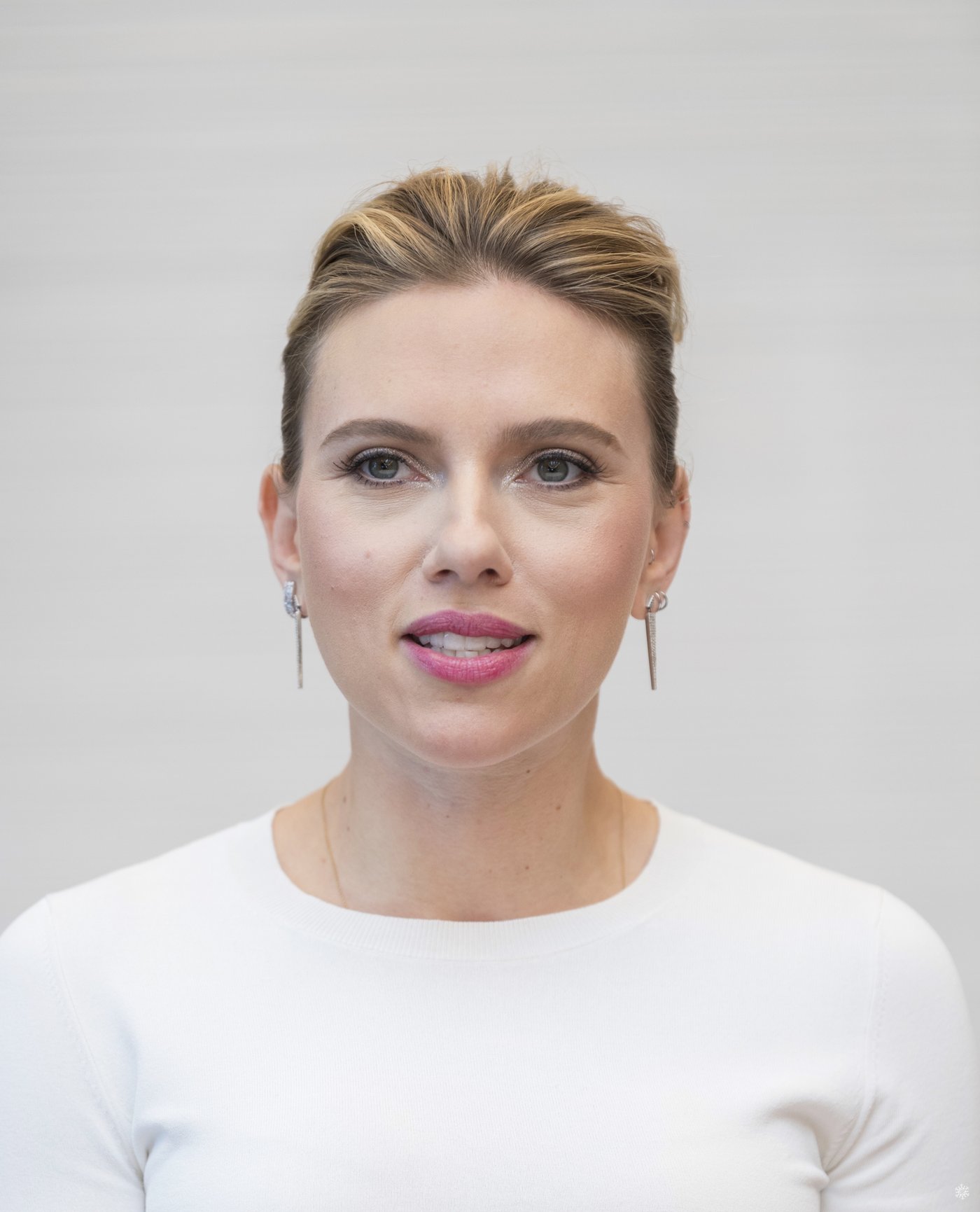 Scarlett Johansson Breast Photoshoot