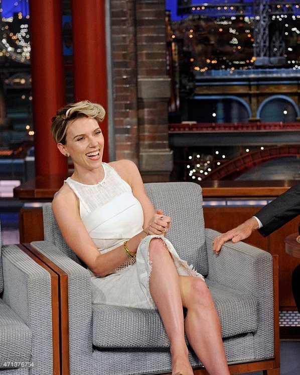 Scarlett Johansson Leg Photoshoot