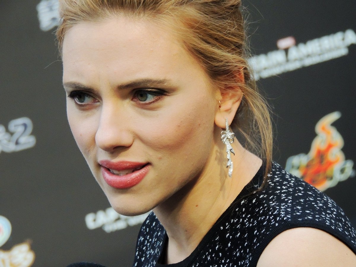 Scarlett Johansson  Photoshoot