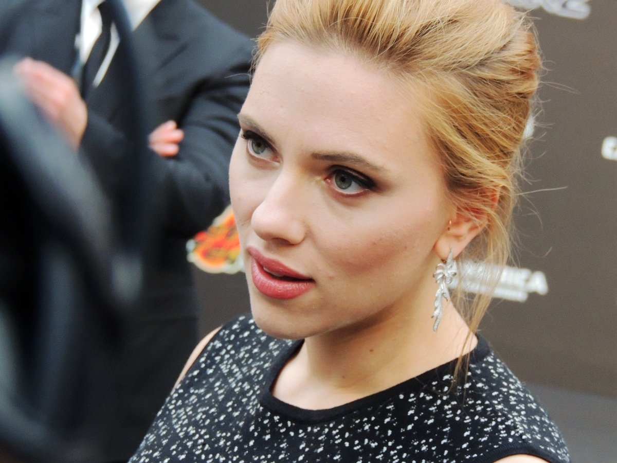 Scarlett Johansson  Photoshoot